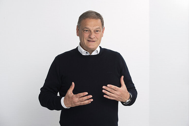 Portrait von Franz Loogen, Geschäftsführer der Landesagentur e-mobil BW.