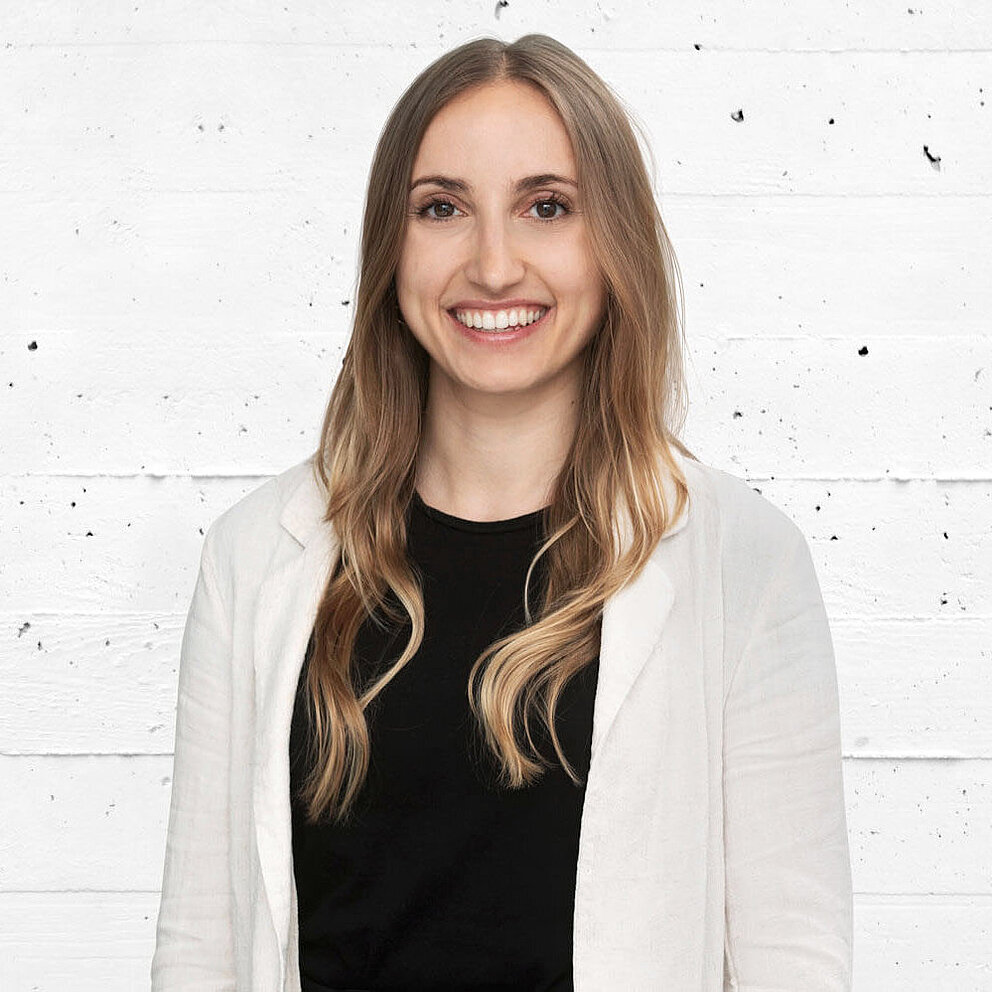 Portrait von Nadja Hirt.